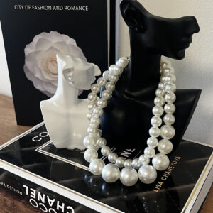 Pearl double-row necklace with large pearls