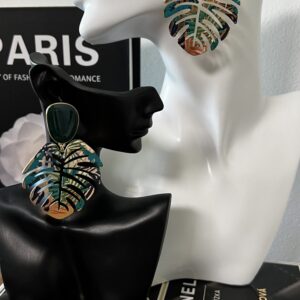 Leaf-shaped earrings