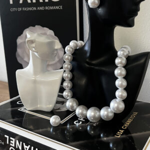 Pearl single -row necklace with pearl earrings