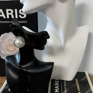 Pearl earrings with silver trim