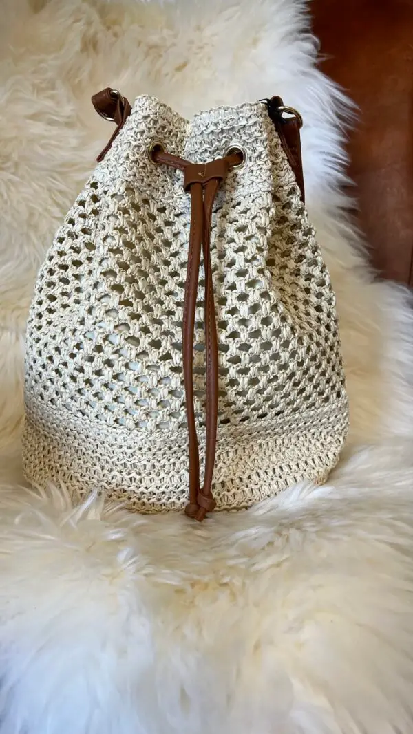 Beige beach bag - Image 4