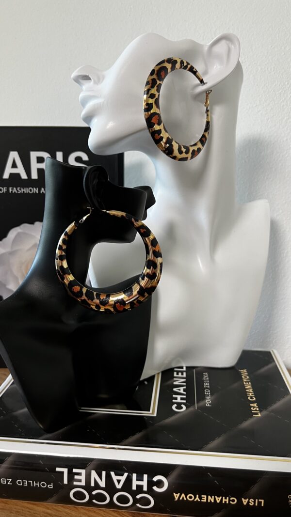 Výrazné náušnice Leopard