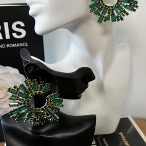 Strong emerald earrings